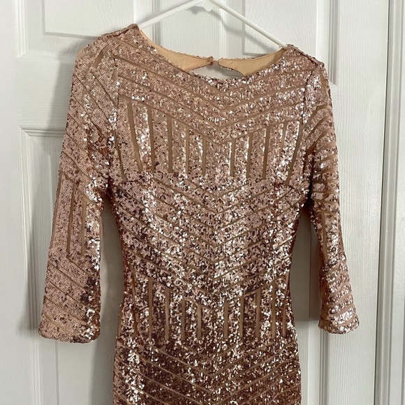 🎉Host Pick! Sequin Dress - Picture 5 of 11